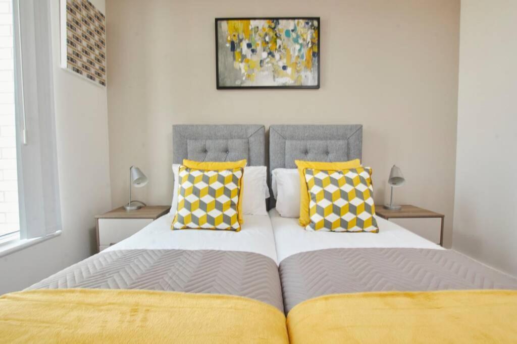 Stunning Apartment - Private Parking - Stadium Views Manchester Exterior foto