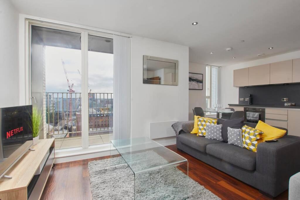 Stunning Apartment - Private Parking - Stadium Views Manchester Exterior foto